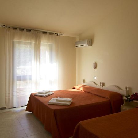Agriturismo Sa Rocca Iglesias Δωμάτιο φωτογραφία