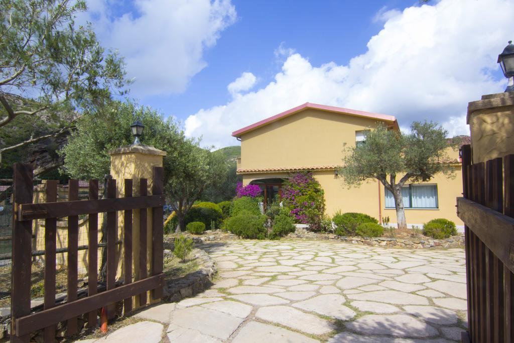 Agriturismo Sa Rocca Iglesias Εξωτερικό φωτογραφία